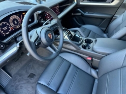 Porsche Cayenne Base Coupe AWD 2026