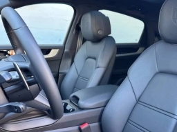 Porsche Cayenne Base Coupe AWD 2026