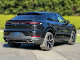 Porsche Cayenne Base Coupe AWD 2026