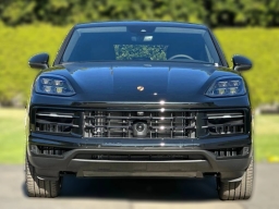Porsche Cayenne Base Coupe AWD 2026