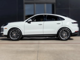 Porsche Cayenne Base Coupe AWD 2026