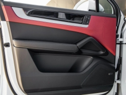 Porsche Cayenne Base Coupe AWD 2026