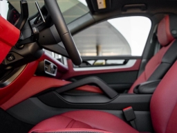 Porsche Cayenne Base Coupe AWD 2026