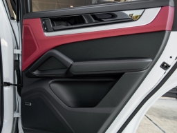 Porsche Cayenne Base Coupe AWD 2026