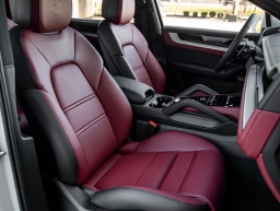 Porsche Cayenne Base Coupe AWD 2026