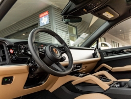 Porsche Cayenne Base Coupe AWD 2026