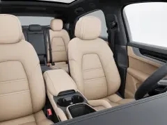 Porsche Cayenne Base Coupe AWD 2026