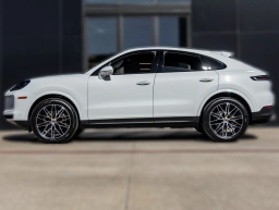 Porsche Cayenne Base Coupe AWD 2026