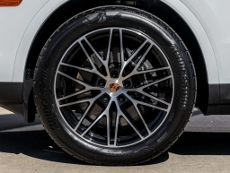 Porsche Cayenne Base Coupe AWD 2026