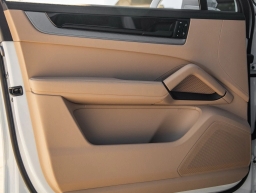 Porsche Cayenne Base Coupe AWD 2026