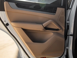 Porsche Cayenne Base Coupe AWD 2026