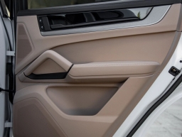 Porsche Cayenne Base Coupe AWD 2026