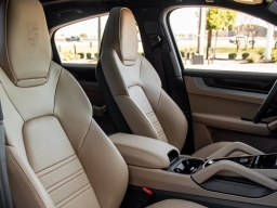 Porsche Cayenne Base Coupe AWD 2026