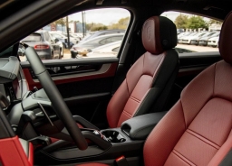 Porsche Cayenne Base Coupe AWD 2026