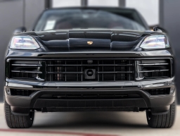 Porsche Cayenne Base Coupe AWD 2026