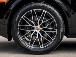 Porsche Cayenne Base Coupe AWD 2026