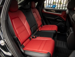 Porsche Cayenne Base Coupe AWD 2026