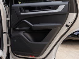 Porsche Cayenne Base Coupe AWD 2026