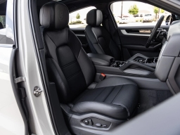 Porsche Cayenne Base Coupe AWD 2026