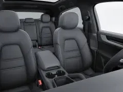 Porsche Cayenne Base Coupe AWD 2025