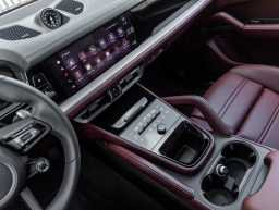 Porsche Cayenne Base Coupe AWD 2026