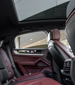 Porsche Cayenne Base Coupe AWD 2026