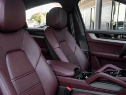 Porsche Cayenne Base Coupe AWD 2026