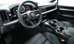 Porsche Cayenne Base Coupe AWD 2025