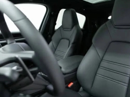 Porsche Cayenne Base Coupe AWD 2025