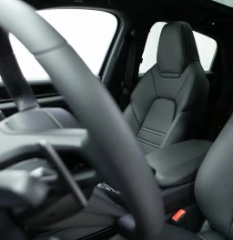 Porsche Cayenne Base Coupe AWD 2025