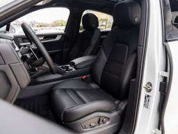 Porsche Cayenne Base Coupe AWD 2026