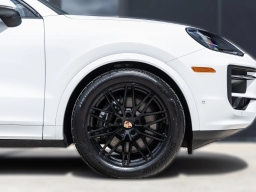 Porsche Cayenne Base Coupe AWD 2026