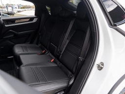 Porsche Cayenne Base Coupe AWD 2026