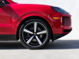 Porsche Cayenne Base Coupe AWD 2026