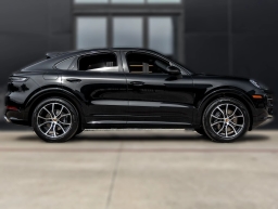 Porsche Cayenne Base Coupe AWD 2026