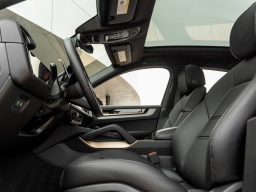 Porsche Cayenne Base Coupe AWD 2026