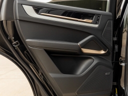 Porsche Cayenne Base Coupe AWD 2026