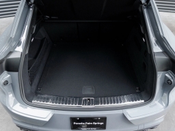 Porsche Cayenne Base Coupe AWD 2026