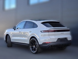 Porsche Cayenne Base Coupe AWD 2026