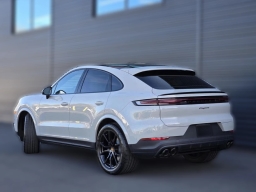 Porsche Cayenne Base Coupe AWD 2026