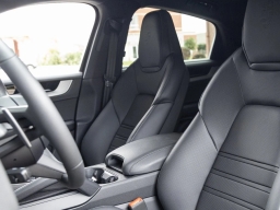 Porsche Cayenne Base Coupe AWD 2026