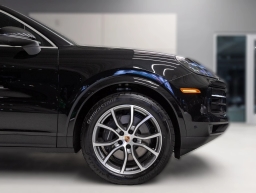 Porsche Cayenne Base Coupe AWD 2026
