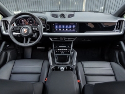 Porsche Cayenne Base Coupe AWD 2026