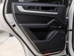 Porsche Cayenne E-Hybrid Coupe AWD 2026