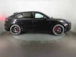 Porsche Cayenne GTS Coupe AWD 2026