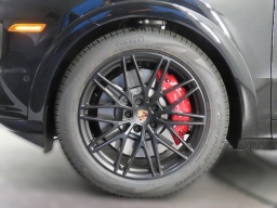 Porsche Cayenne GTS Coupe AWD 2026