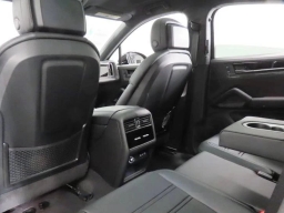 Porsche Cayenne GTS Coupe AWD 2026