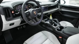 Porsche Cayenne GTS Coupe AWD 2026