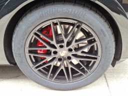 Porsche Cayenne GTS Coupe AWD 2026