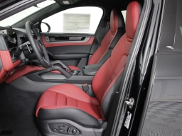 Porsche Cayenne GTS Coupe AWD 2026